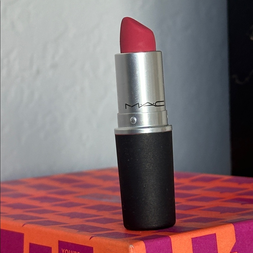 MAC Cosmetics - Powder Kiss Lipstick in 301 A Little Tamed - Picture 4 of 6